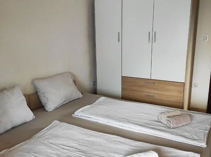 Casa Nostra II